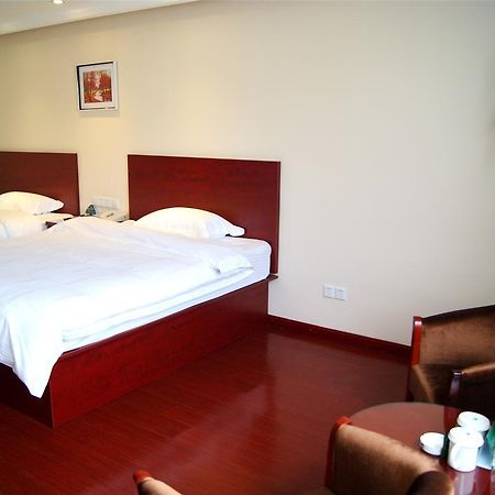 Greentree Inn Shandong Qingdao Development District Sdust Express Hotel Екстер'єр фото