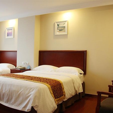 Greentree Inn Shandong Qingdao Development District Sdust Express Hotel Екстер'єр фото