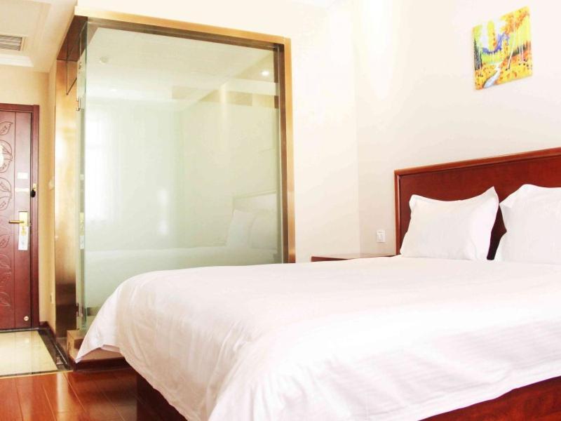 Greentree Inn Shandong Qingdao Development District Sdust Express Hotel Екстер'єр фото