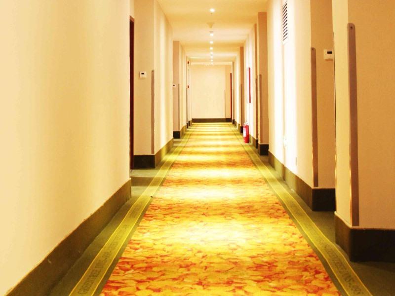 Greentree Inn Shandong Qingdao Development District Sdust Express Hotel Екстер'єр фото